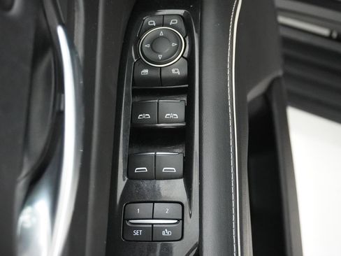 Used 2023 Cadillac Escalade Sport Platinum image 7