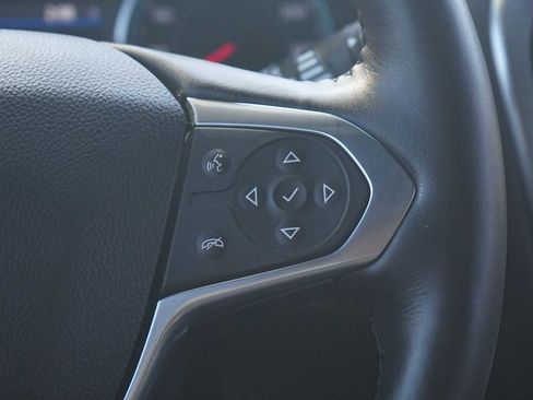 Used 2022 Chevrolet Traverse RS image 18