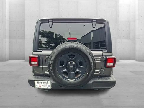 Used 2021 Jeep Wrangler Sport AWD/4WD image 5