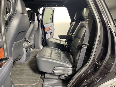 Used 2024 Lincoln Navigator Reserve AWD/4WD image 17