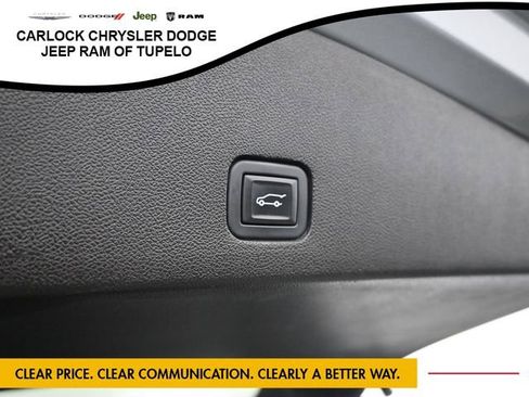 Used 2023 Cadillac XT6 Premium Luxury image 32