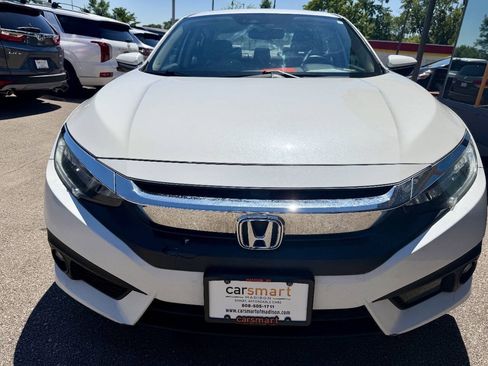 Used 2016 Honda Civic Touring image 4
