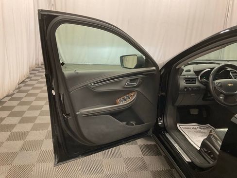 Used 2014 Chevrolet Impala LTZ FWD image 23