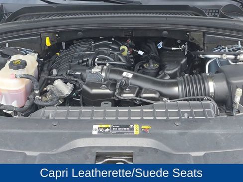 Certified 2025 Jeep Grand Cherokee Altitude AWD/4WD image 12