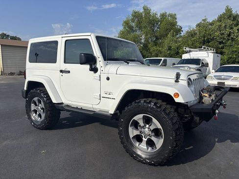 Used 2016 Jeep Wrangler Sahara w/ Trailer Tow Group AWD/4WD image 2