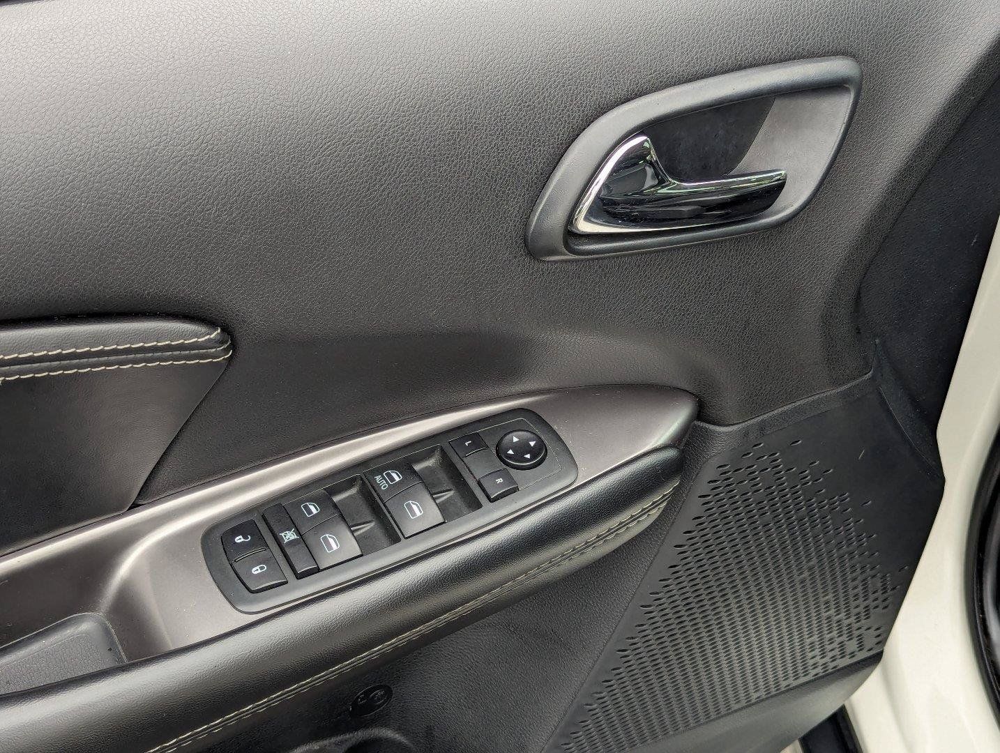 Used 2020 Dodge Journey Crossroad FWD image 11