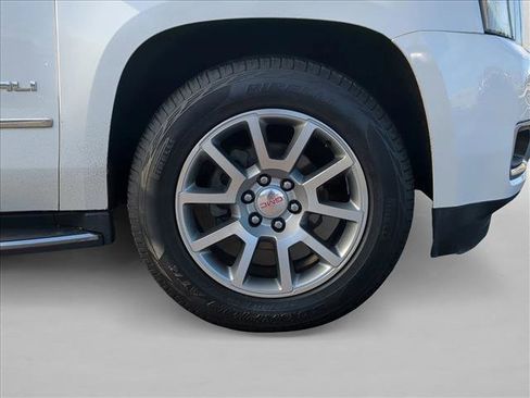 Used 2018 GMC Yukon XL Denali w/ Open Road Package image 24