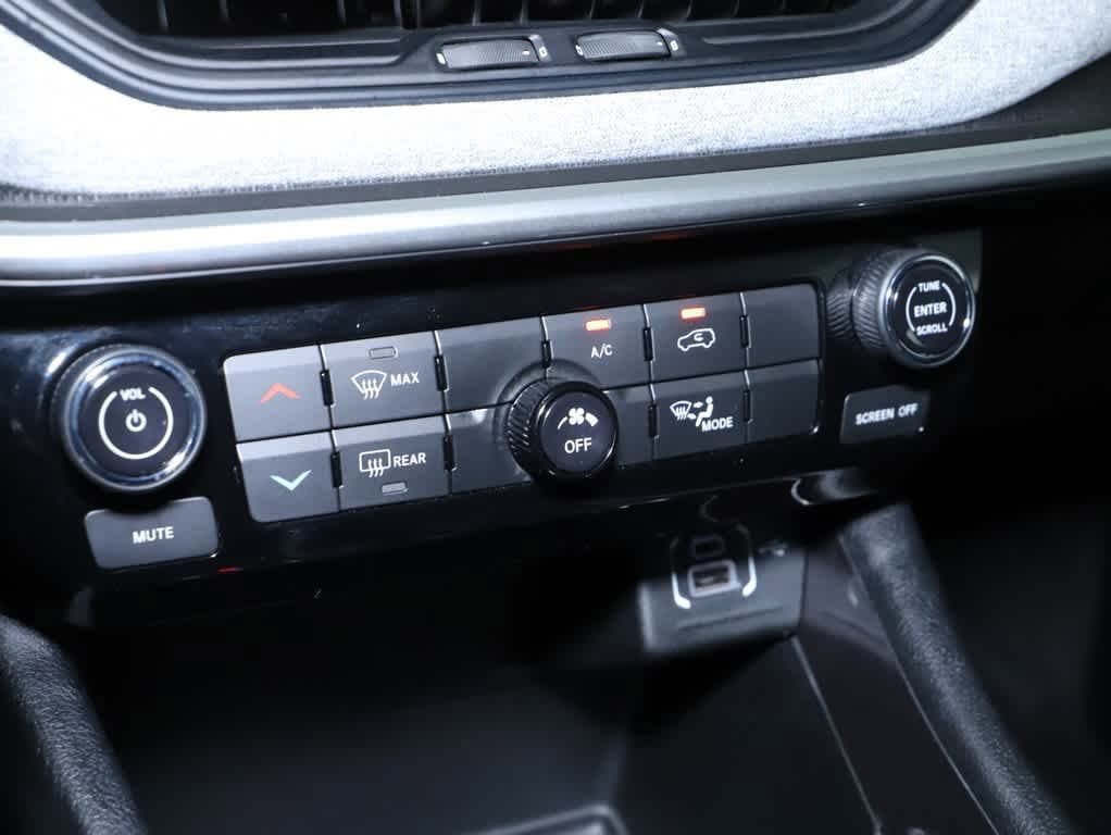 Certified 2024 Jeep Compass Latitude AWD/4WD image 27
