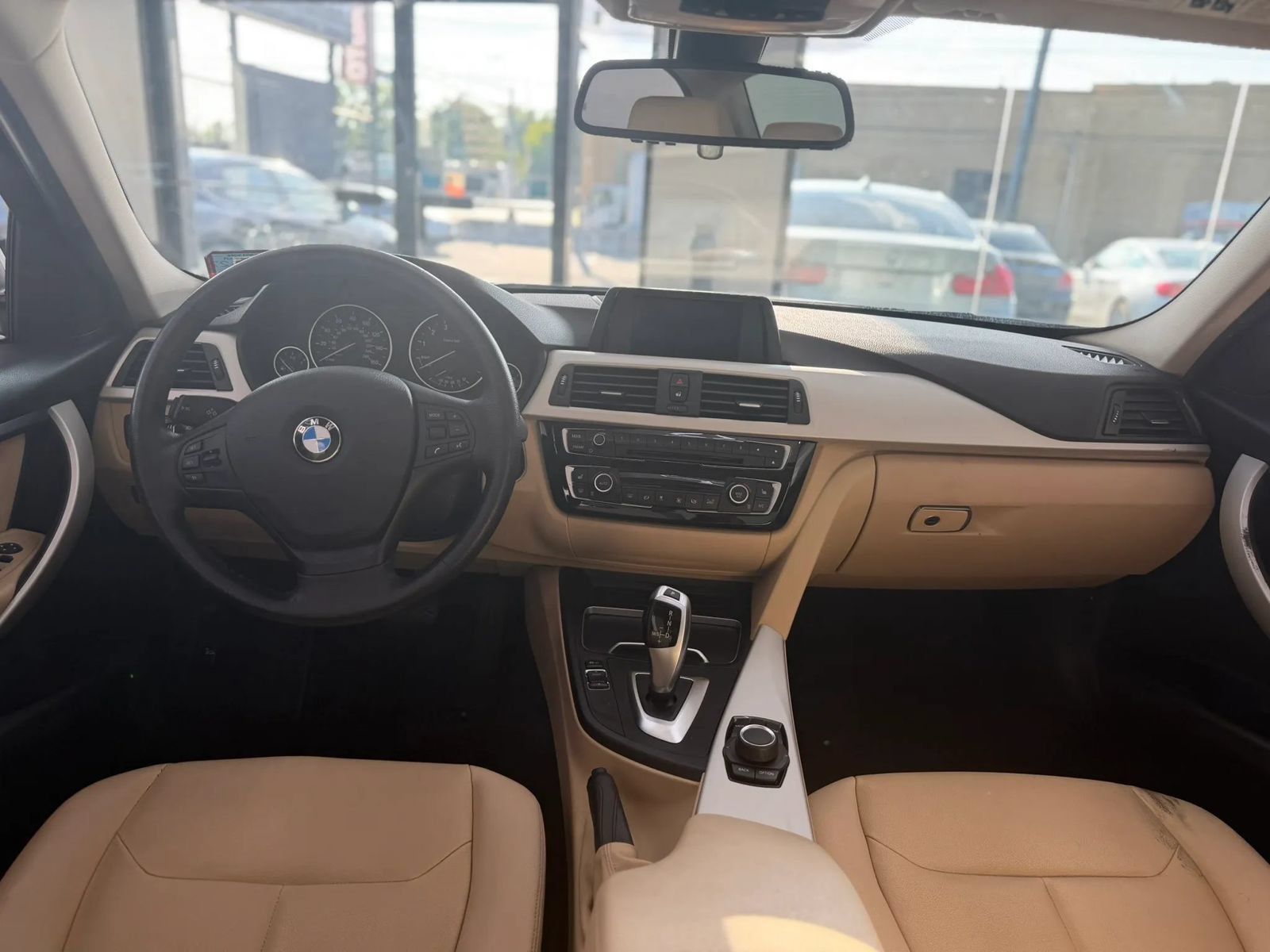 Used 2018 BMW 320i xDrive Sedan w/ Convenience Package AWD/4WD image 8