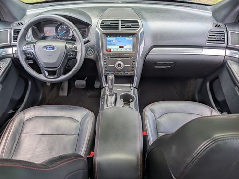 Used 2018 Ford Explorer Sport w/ Equipment Group 401A AWD/4WD image 27