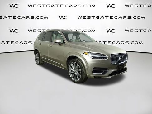 Used 2023 Volvo XC90 B6 Plus image 2