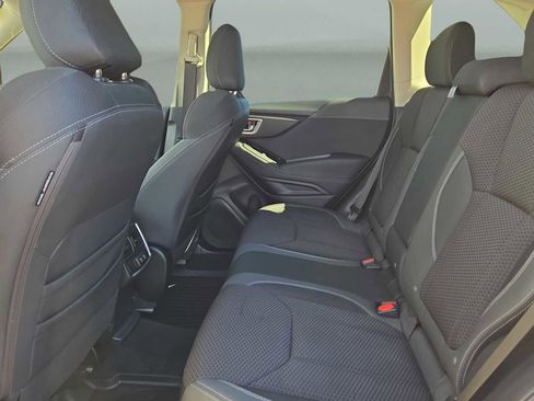 Used 2022 Subaru Forester Premium image 13
