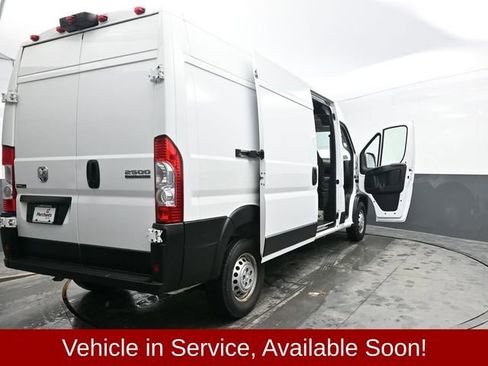 Used 2024 RAM ProMaster 2500 w/ Convenience Group image 43