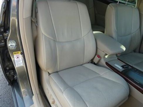 Used 2011 Toyota Avalon Limited image 46
