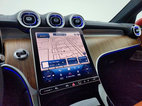 Certified 2023 Mercedes-Benz GLC 300 4MATIC image 13