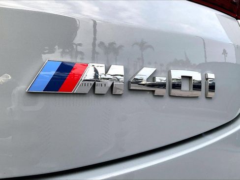 Used 2023 BMW X4 M40i w/ Premium Package image 8