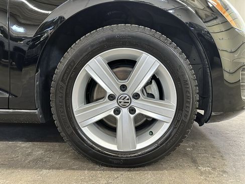 Used 2015 Volkswagen Golf TDI S FWD image 9