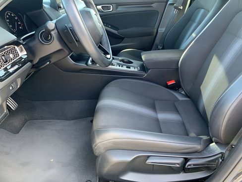 Used 2025 Honda Civic Sport image 13