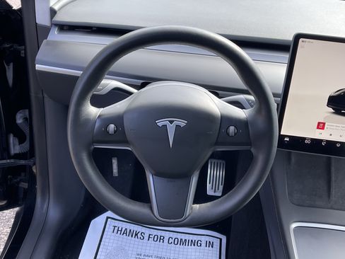 Used 2022 Tesla Model Y Long Range AWD/4WD image 13