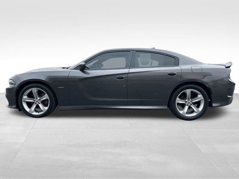 Used 2018 Dodge Charger R/T w/ Navigation & Travel Group image 2