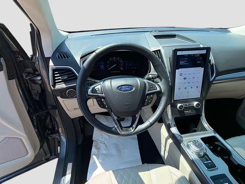 Used 2024 Ford Edge Titanium w/ Equipment Group 301A AWD/4WD image 11