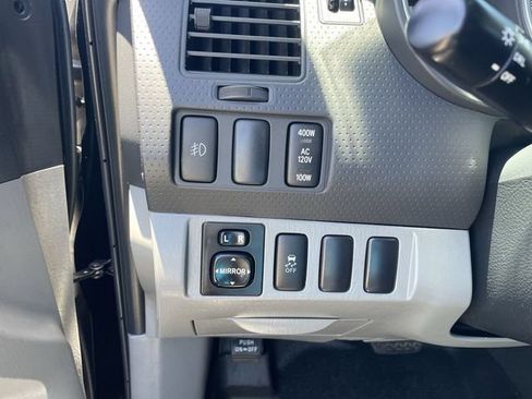 Used 2015 Toyota Tacoma PreRunner w/ TRD Sport Package RWD image 16