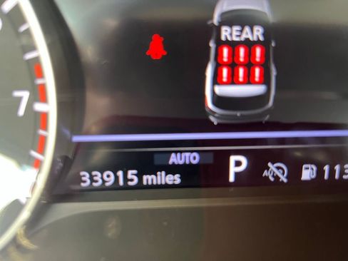 Used 2025 Nissan Pathfinder SV image 13