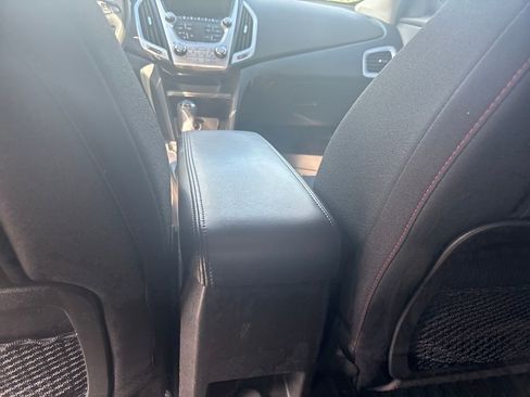 Used 2017 GMC Terrain SLE image 32