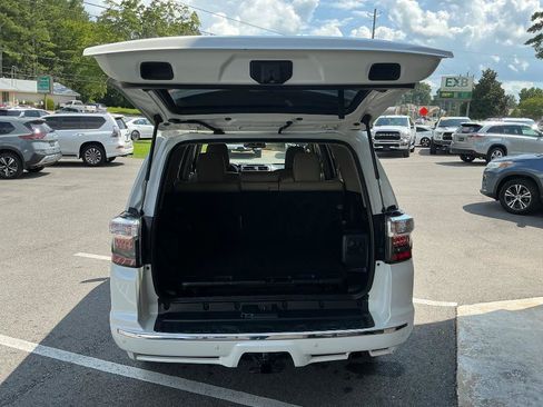 Used 2019 Toyota 4Runner Limited AWD/4WD image 4