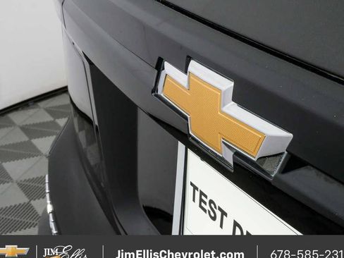 Certified 2025 Chevrolet Traverse LT FWD image 37