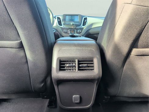 Used 2018 Chevrolet Equinox LS image 63