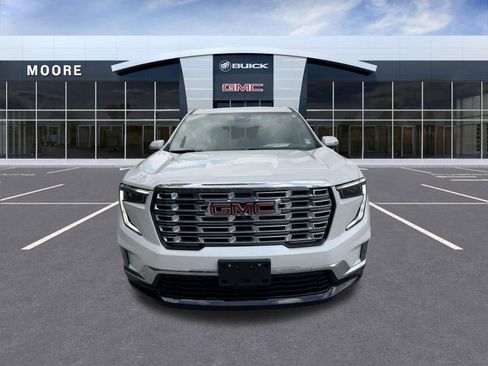 Used 2025 GMC Acadia Denali w/ LPO, Floor Liner Package AWD/4WD image 8