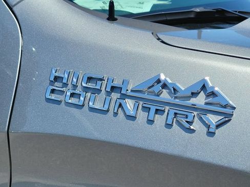 Certified 2025 Chevrolet Silverado 1500 High Country w/ High Country Premium Package AWD/4WD image 9