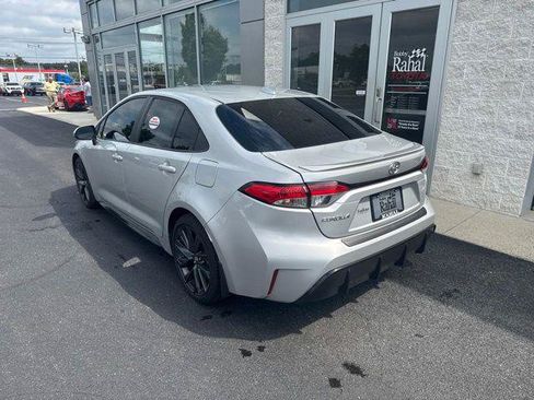 Certified 2024 Toyota Corolla SE w/ SE Premium Package FWD image 5