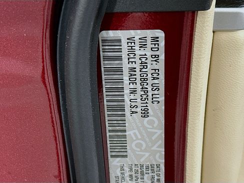 Used 2023 Jeep Grand Cherokee Limited w/ Luxury Tech Group II image 12