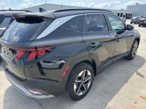 Used 2025 Hyundai Tucson SEL FWD image 3