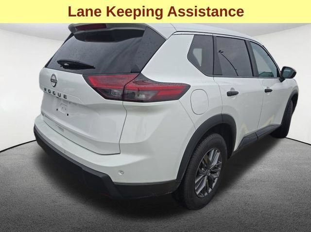 Used 2024 Nissan Rogue S FWD image 7