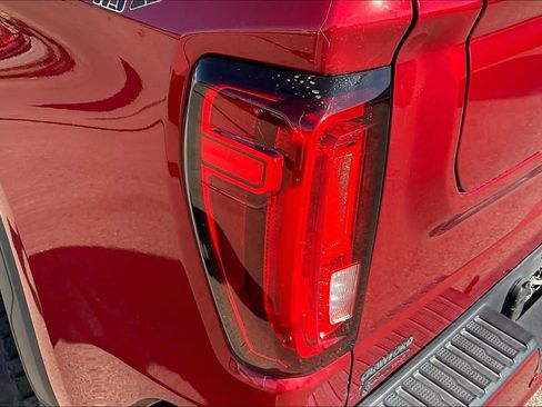 Used 2019 GMC Sierra 1500 AT4 w/ Off Road Performance Package image 28