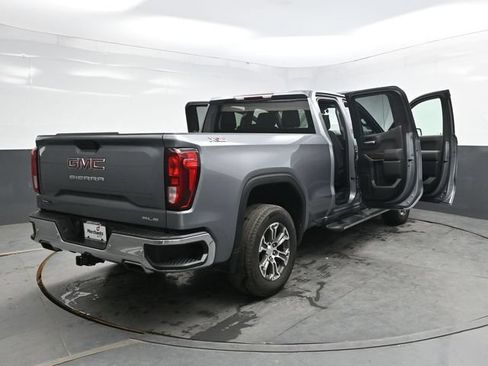 Used 2021 GMC Sierra 1500 SLE w/ X31 Off-Road Package AWD/4WD image 44