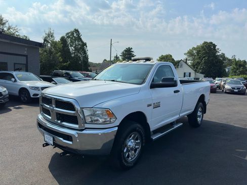 Used 2015 RAM 2500 Tradesman w/ Chrome Appearance Group image 2