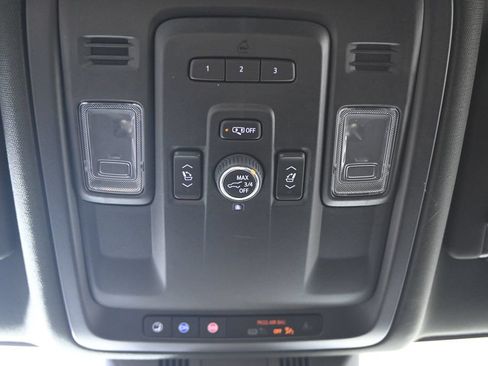 Used 2024 Cadillac Escalade ESV Luxury w/ LPO, Floor Liner Package AWD/4WD image 37