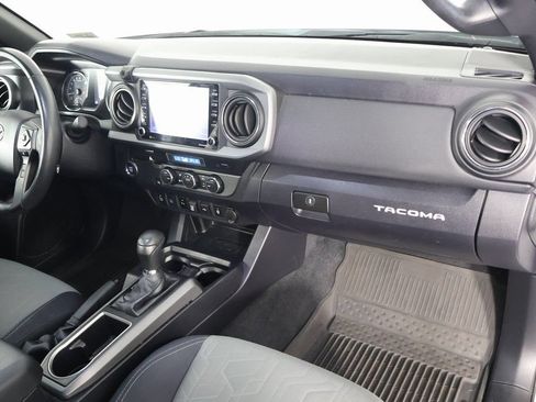 Used 2022 Toyota Tacoma TRD Sport w/ Technology Package RWD image 9