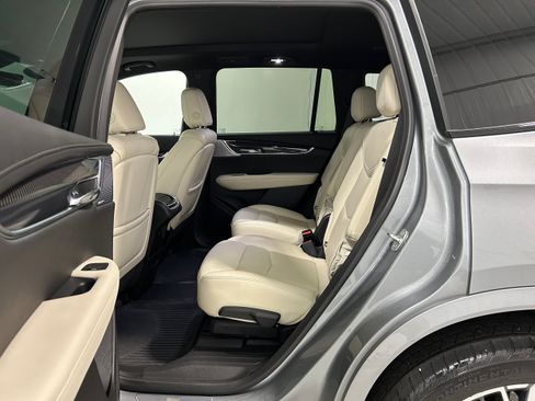 Used 2024 Cadillac XT6 Sport w/ Technology Package AWD/4WD image 28