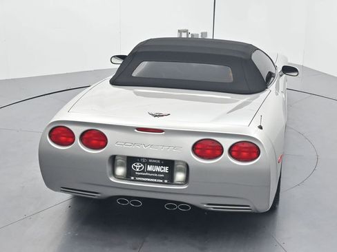 Used 2004 Chevrolet Corvette Convertible w/ Preferred Equipment Group RWD image 53