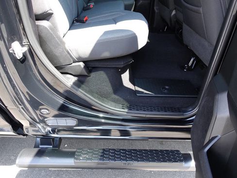 Used 2023 RAM 1500 Classic Warlock AWD/4WD image 34