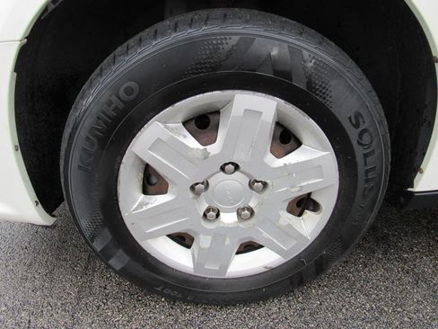 Used 2011 Dodge Grand Caravan image 9