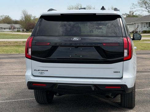 Certified 2025 Ford Expedition Max Platinum w/ Stealth Performance Package AWD/4WD image 4