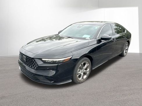 Used 2023 Honda Accord EX-L image 11