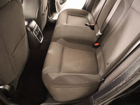 Used 2022 Dodge Charger SXT image 11