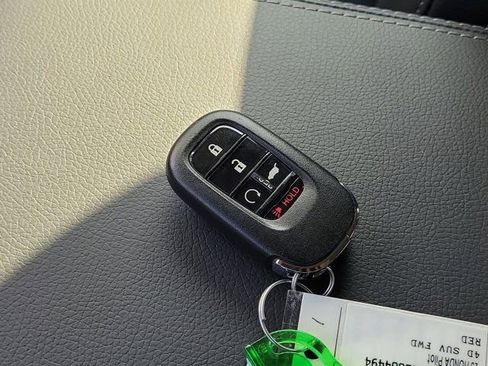 Certified 2025 Honda Pilot EX-L image 29